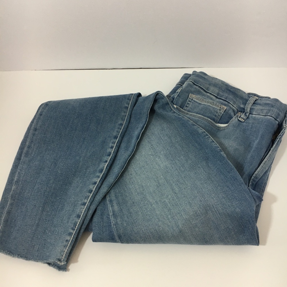 Good American Jeans by Khloe Kardashian. Size 18